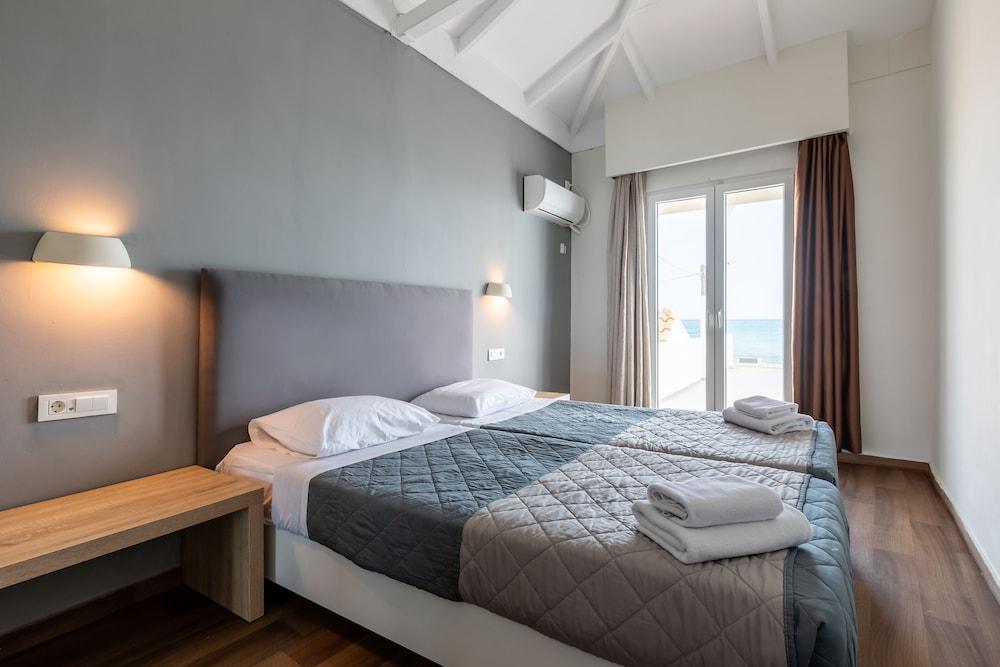 Arkadianos Aparthotel Agios Sostis  Extérieur photo